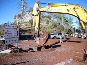 Bozburun İçme Suyu Hattının 10 Kilometresi Tamamlandı