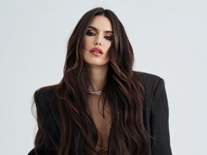 DİLARA KIRMIT EMANETLE İLK ADIM