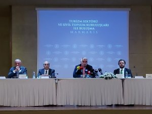 Bakan Ersoy: "Sektörün 12 aya yayılması gerekiyor"