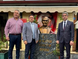 ÇILDIR MAHALLESİ’NE ATATÜRK BÜSTÜ