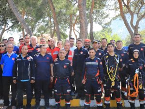 Başkan Aras Koordinesinde Ekipler Teleferik Kazasında Görev Aldı