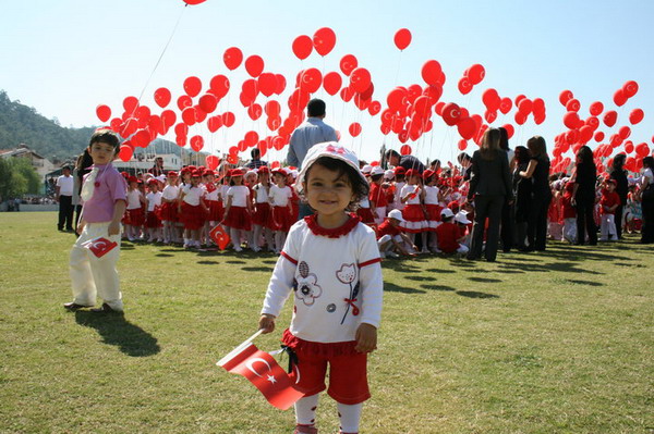 23 Nisan coşkuyla kutlandı