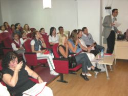 Şarkı Yarışması Düzenledi