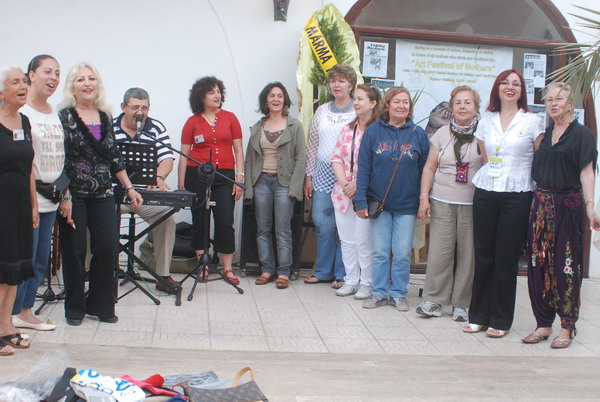 Anneler şenlendi, şenlendirdi