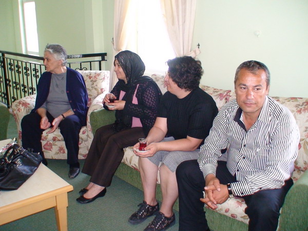 İçmeler MHPden anlamlı ziyaret