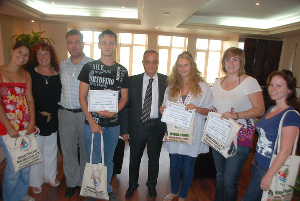 Kedi stajyerlerine belgeleri verildi