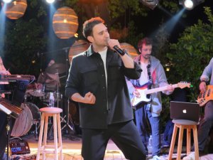 Felix Beach Canlı Müzik Programıyla Yaz Sezonuna Merhaba Dedi