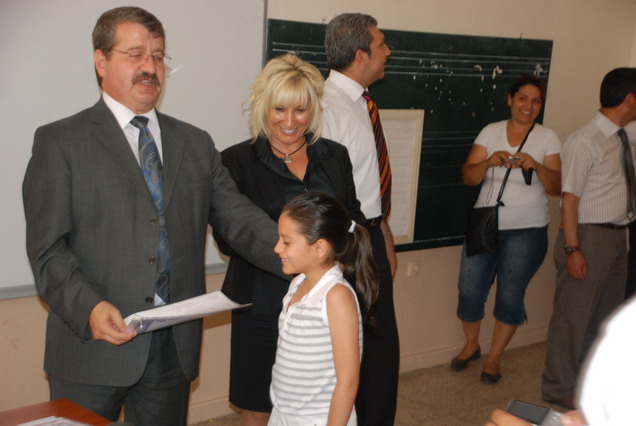 Marmaris'te Öğrenciler Karnelerini aldılar