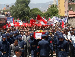 Milas şehidi için ağladı