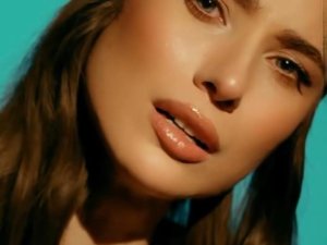 Ezra, "Nasıl" Adlı Yeni Teklisiyle İddiasını Sürdürüyor!