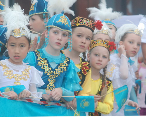 Armutalan yine şenleniyor