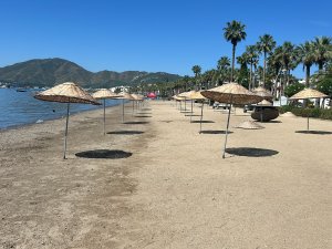 MARMARİS HALK PLAJLARI SEZONA HAZIRLANIYOR