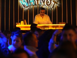 Why Not Bistro&Cafe’de Geceler Gökhan Tomus’la Renklendi!