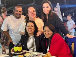 Basın Biriminin Gülen Yüzü Emek Karakaş’a Sürpriz Kutlama