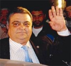 Yılmaz Gitti, Özal Geldi.