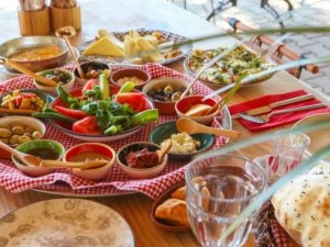 Hisarönü’nde Doğal Kahvaltının Adresi: Köşem Restaurant