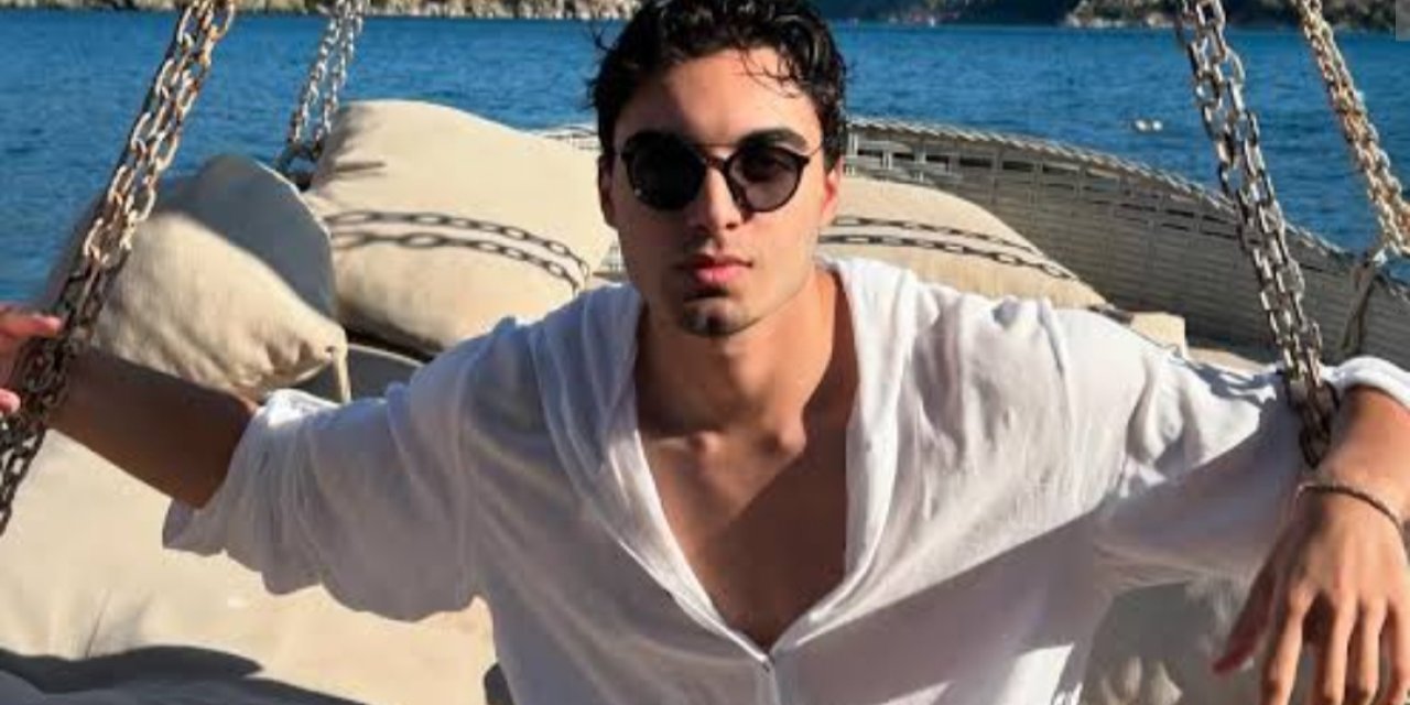 Genç Yetenek Furkan Kocayiğit Queen Stage Club’de Sahne Aldı