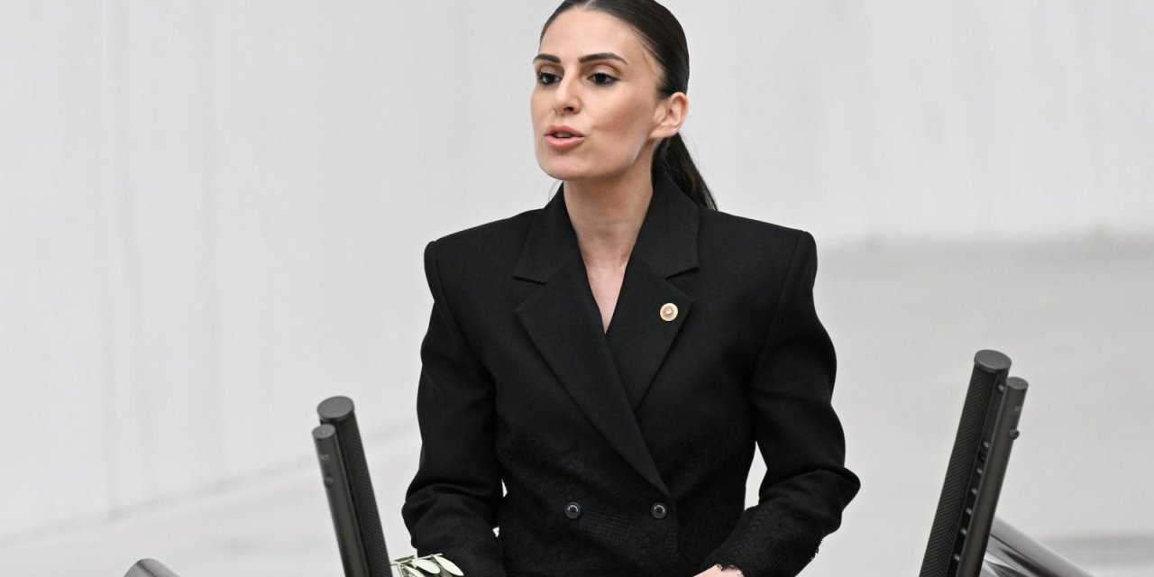 Gizem Özcan’dan Yakup Otgöz’e sert tepki: “Sorumlu Muğla’ya hak ettiği yatırımı yapmayan AKP iktidarıdır”