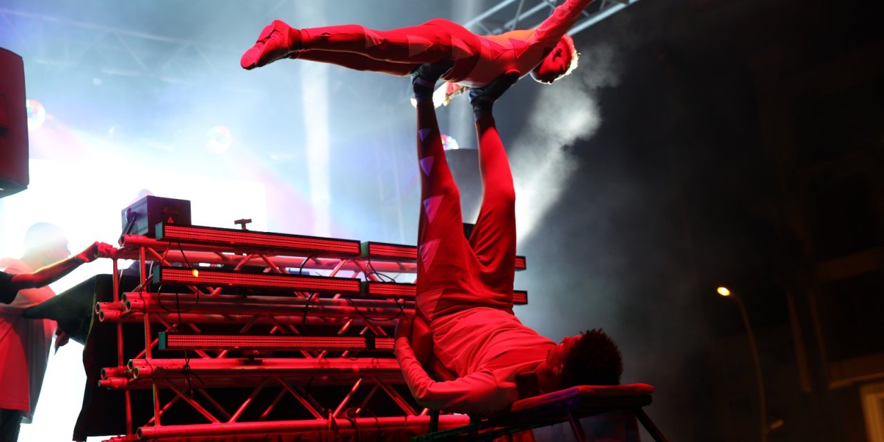 MARMARİS’TE KADIN DJ’LER RÜZGAR GİBİ ESTİ