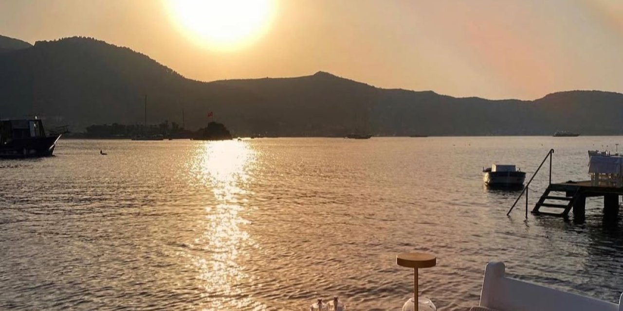 Ünlülerin Adresi: Hidayet’in Yeri Selimiye’de Göz Kamaştırıyor