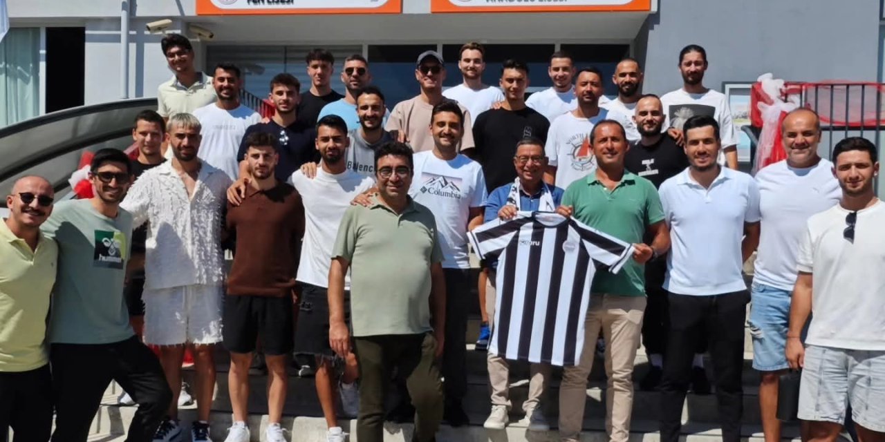 Marmaris Belediyesi Spor Kulübü’nden Çağdaş Bilim Koleji’ne Ziyaret