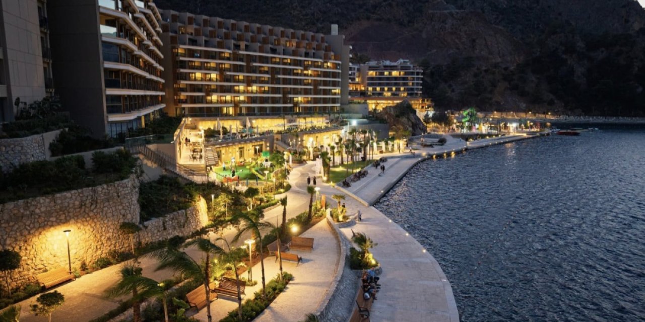 Türkiye’nin En Büyük Turizm Yatırımlarından Biri Hizmete Girdi: Kızılbük ile 30 Yıl Sonra Yeniden Hayat Bulan Kıyı