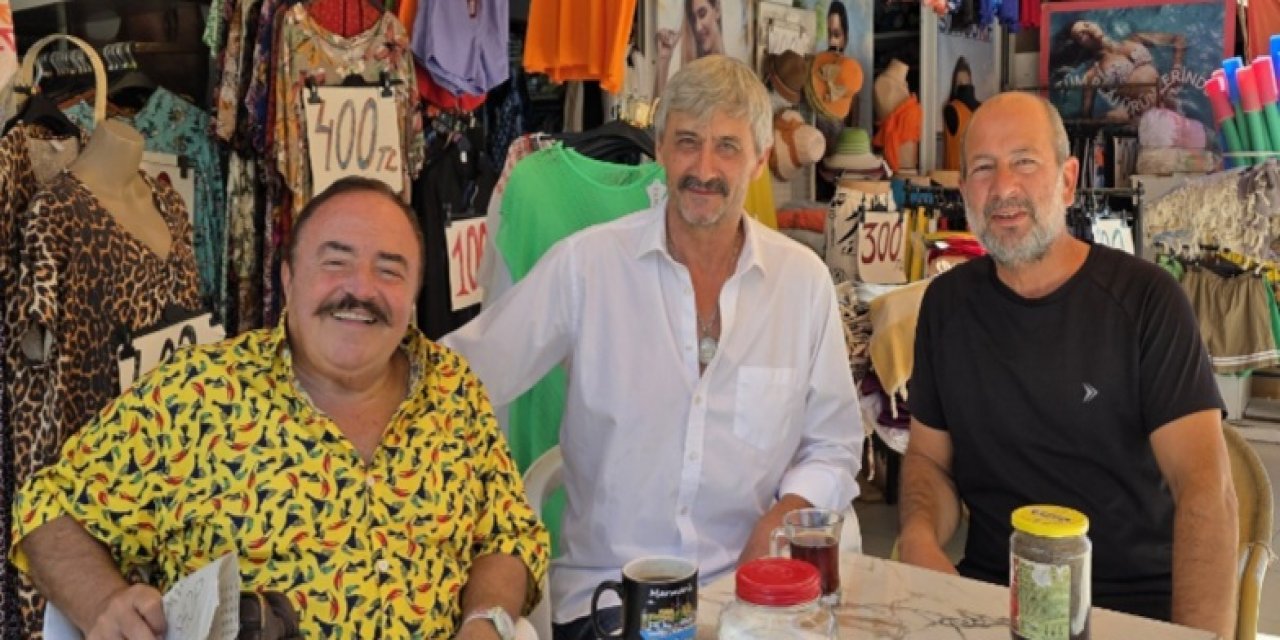 Ünlü Tiyatrocu Pekcan Türkeş Marmaris’te