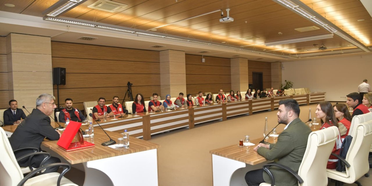 Genç Kızılay Muğla’dan Rektör Prof. Dr. Turhan Kaçar’a Anlamlı Ziyaret