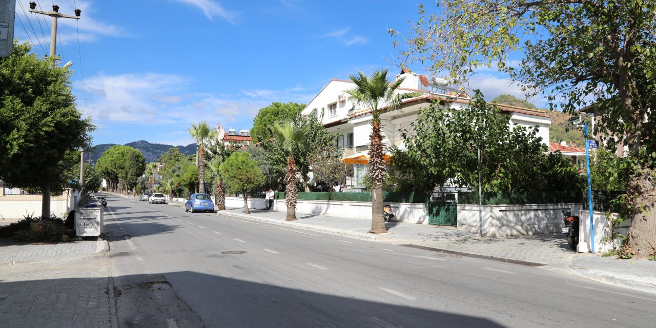 MARMARİS’TE KAÇAK ÇÖP DÖKENLER KAMERAYLA TESPİT EDİLECEK