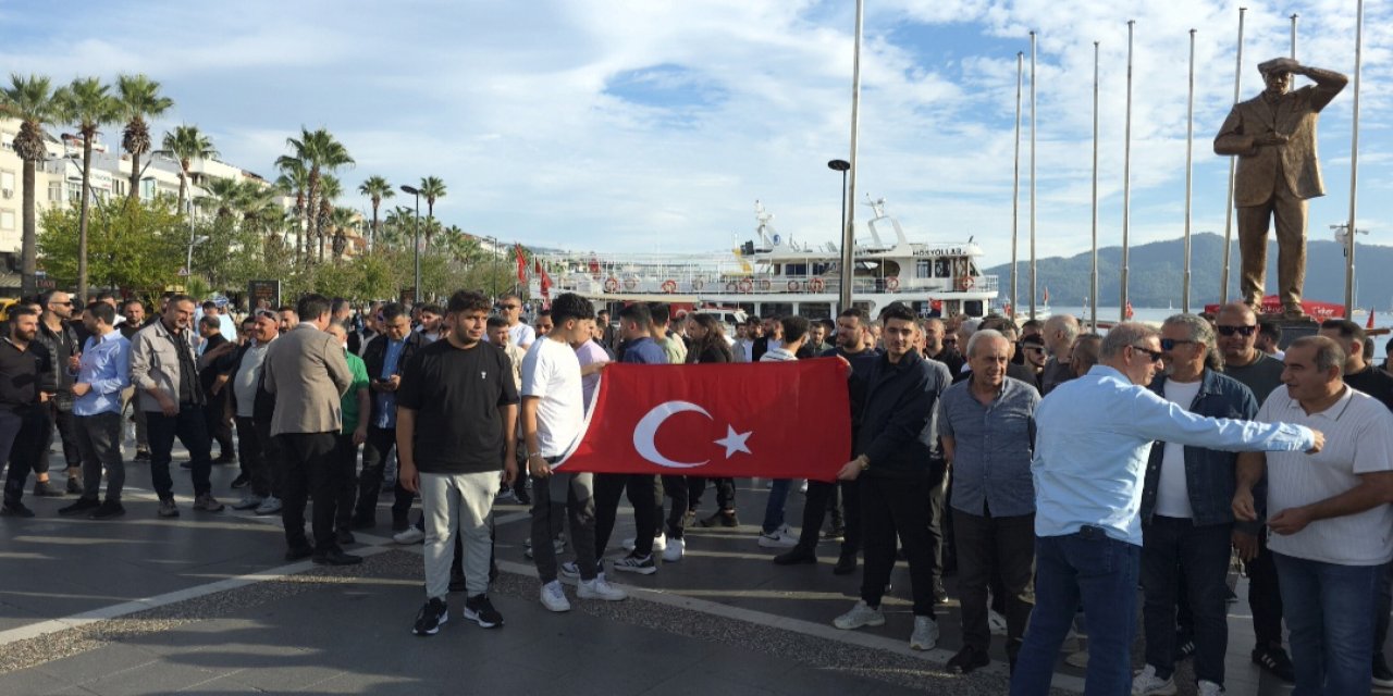 Marmaris Kapalı Çarşı Esnafından Belediyeye Çağrı: “Üst Yapılar Kaldırılmasın!”