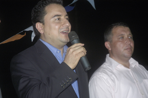 Babacan İftarda EVET İstedi