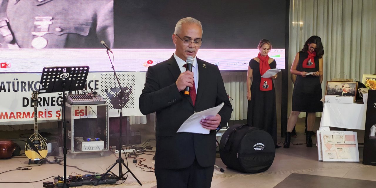 Cumhuriyet Işığı Marmaris’te Parladı