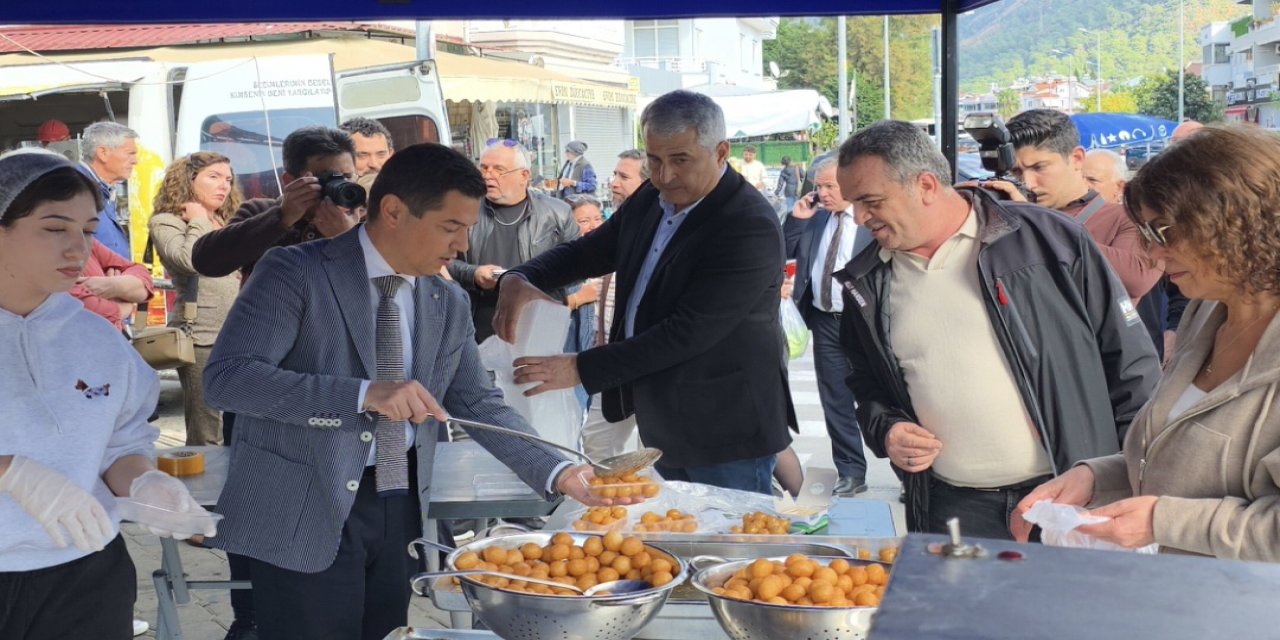 Marmaris’te Şehitler İçin Lokma Hayrı Düzenlendi