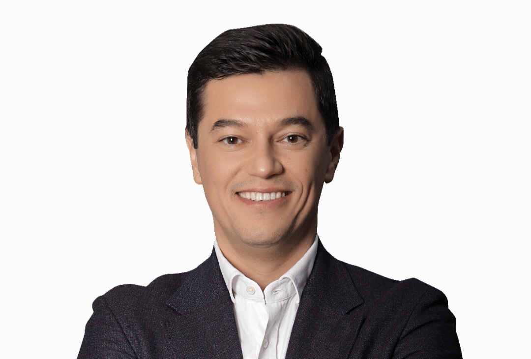 Ünlü: Öğretmenlerimiz Aydınlanmanın ve Bilginin Taşıyıcısıdır