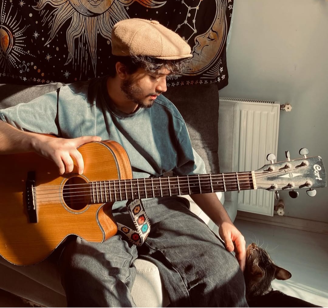 Azalp’ten Yeni Single: “Laf Kalabalığı” Yayında