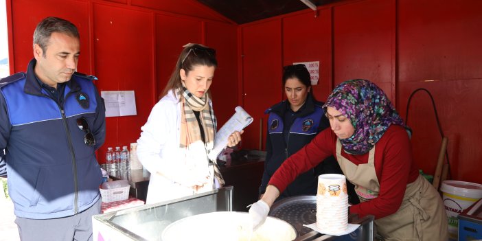 MARMARİS YENİ YIL FESTİVALİ RENKLİ GÖRÜNTÜLERLE BAŞLADI