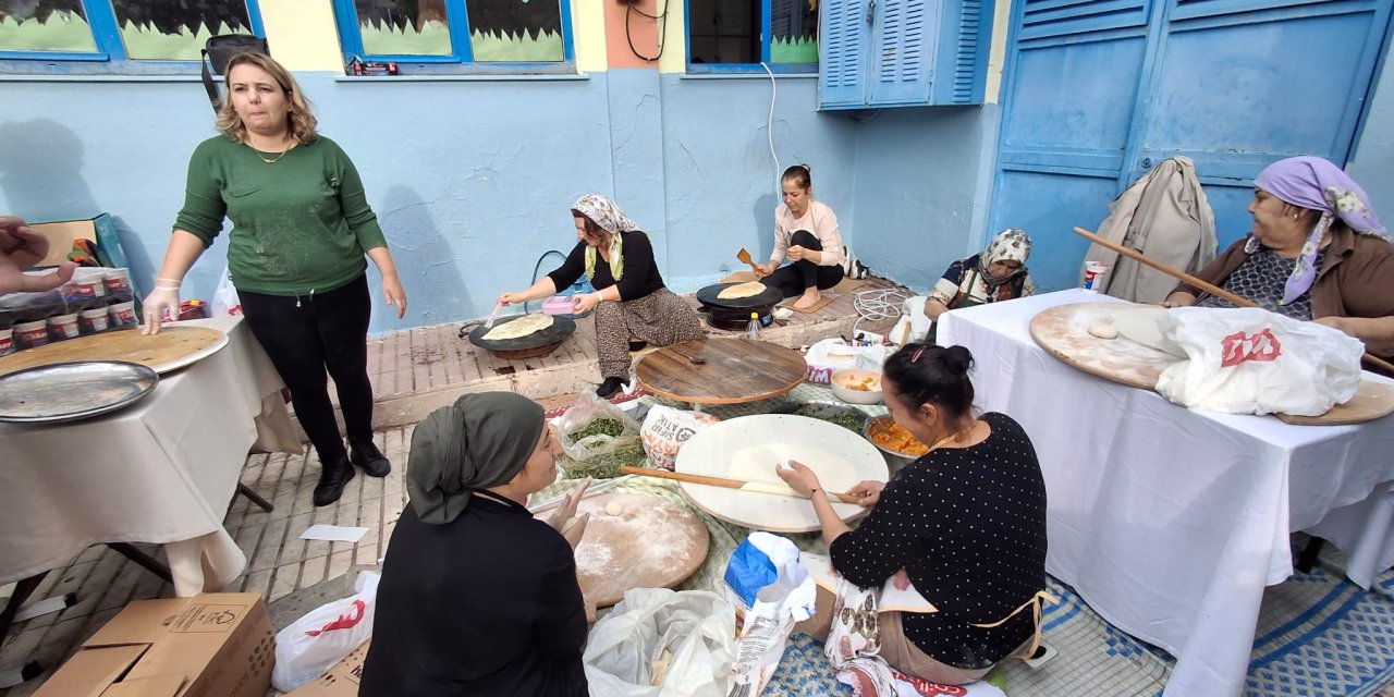 Marmaris’te “Gazze İçin El Ele Dayanışma Kermesi” Düzenlendi