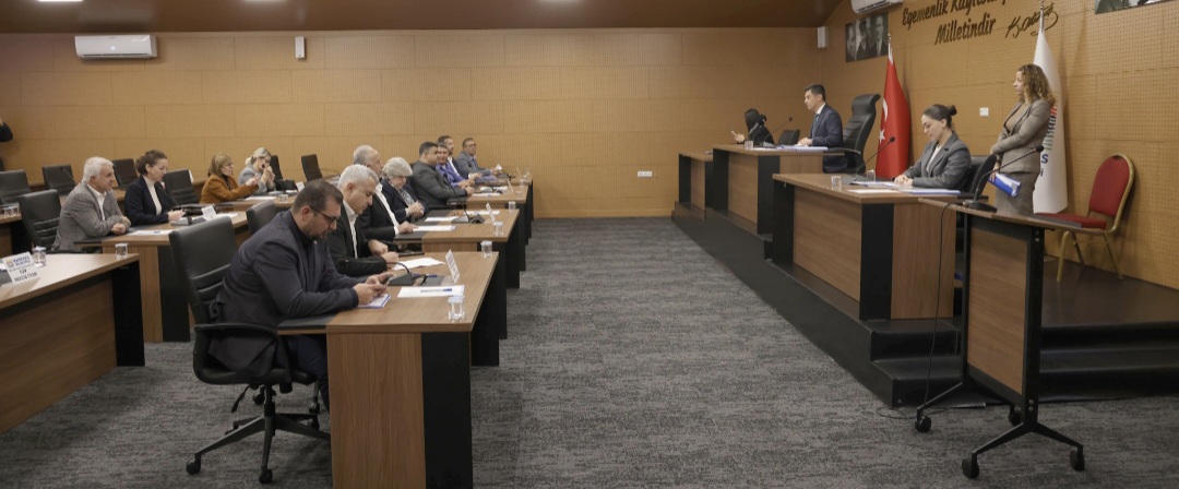 MARMARİS’TE BORÇLAR 180 MİLYON TL’YE DÜŞTÜ, BÜTÇE 412 MİLYON LİRA FAZLA VERDİ