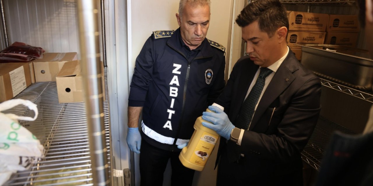 BAŞKAN ACAR ÜNLÜ FAST FOOD DENETİMLERİNE KATILDI