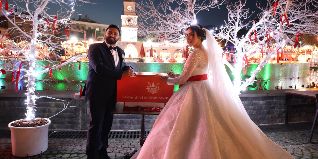 YENİ YIL DİLEKLERİ MARMARİS’TE BULUŞTU
