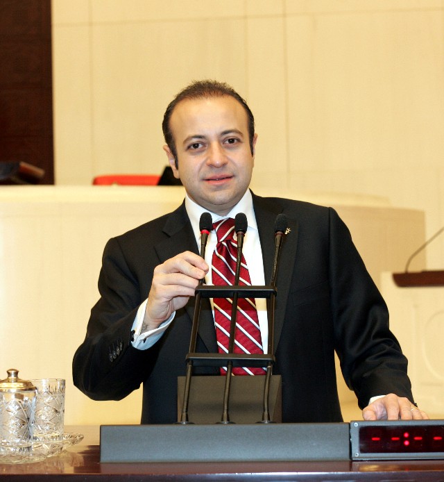 Bağış: "daha güçlü demokrasi"