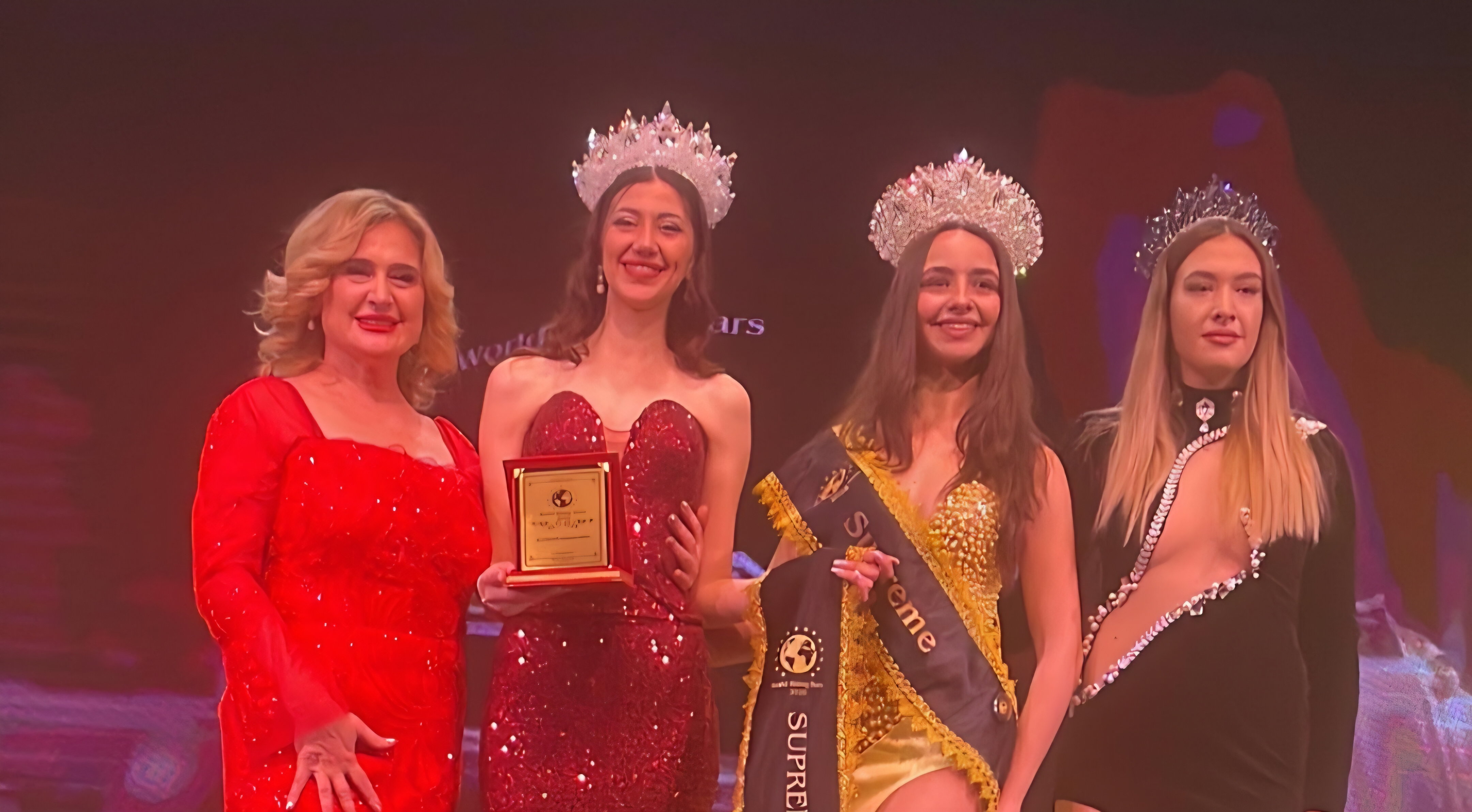 Türkiye Güzeli Sibel Kaçan Gürcistan’da Birinci Oldu