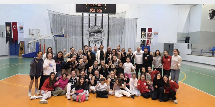 Marmaris Bld. Spor FK Kadın Voleybol Takımı Play-Off’a Galibiyetle Yükseldi