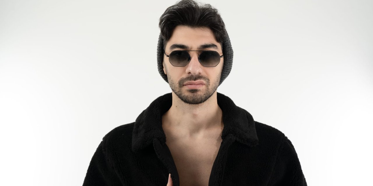 Safa Dede: “Müzik, kendimi en dürüst şekilde ifade edebildiğim alan.”