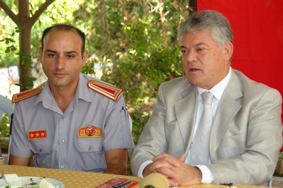 Acar İtfaiyelerle kahvaltıda buluştu