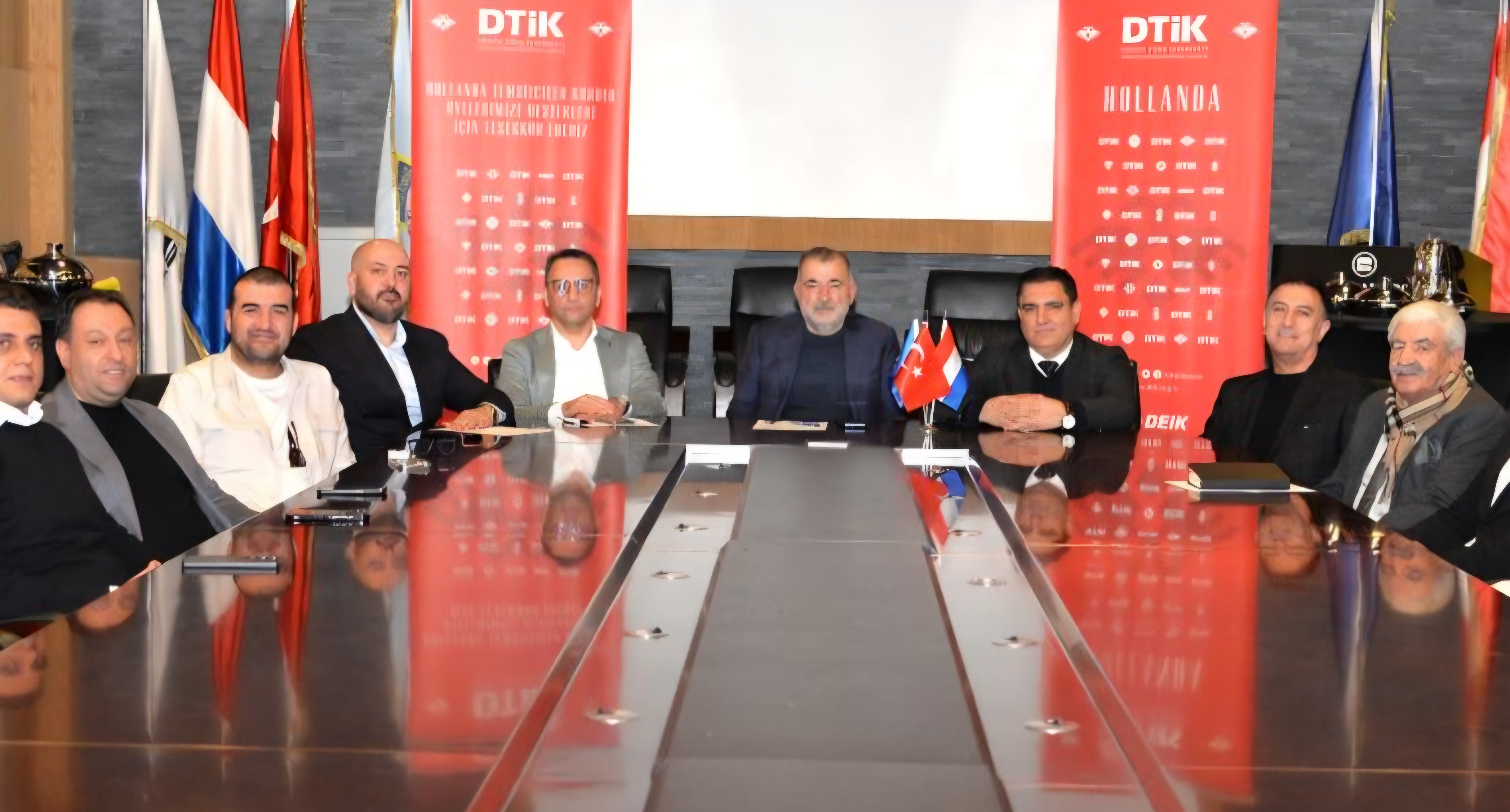 DTİK Hollanda’da Güç Birliği: 2026 Yol Haritası Den Bosch’ta Çizildi