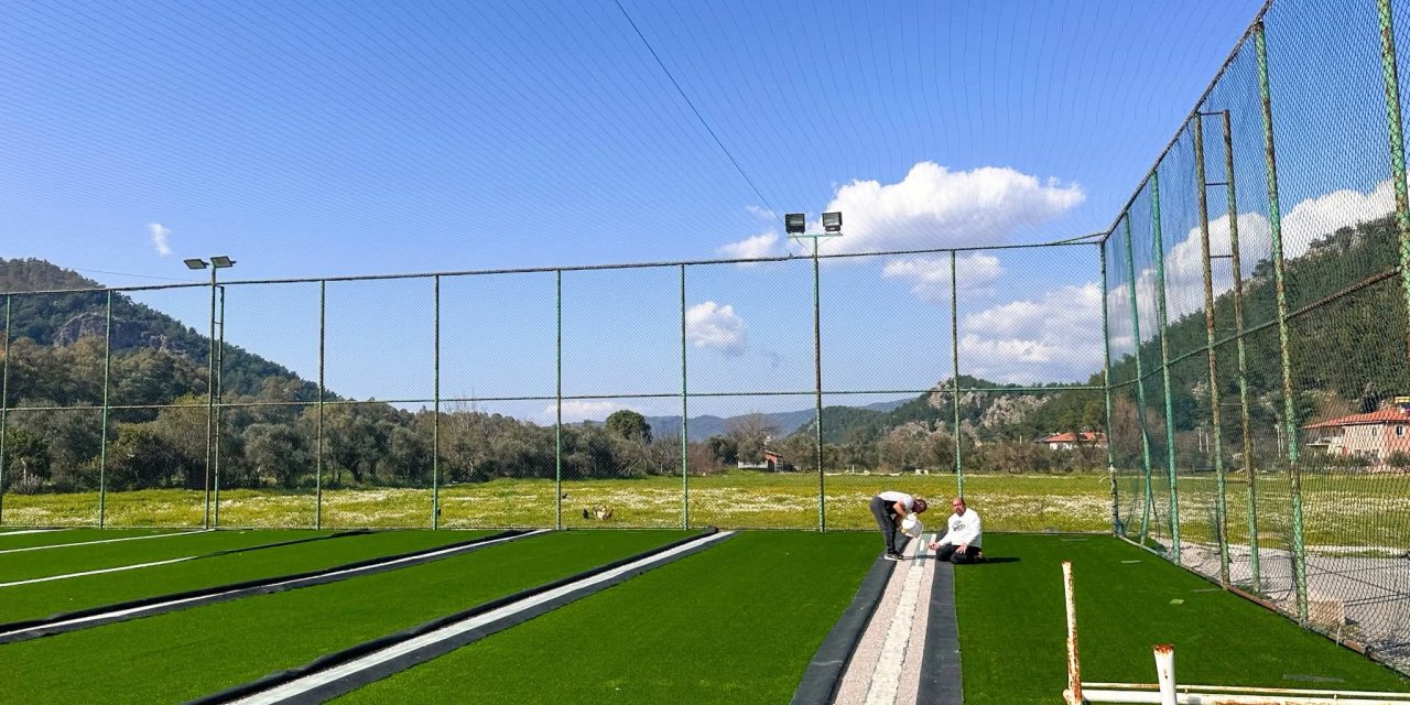 Marmaris Turgut Mahallesi Futbol Sahası Yenileniyor