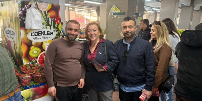 CHP Marmaris İlçe Örgütü’nden Pazar Yerinde Üye Çalışması / CHP Marmaris District Organization Conducts Membership Drive at Mark