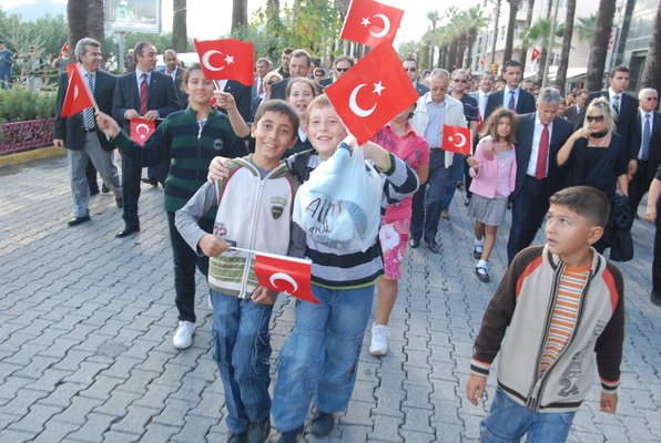 Cumhuriyeti kutluyoruz