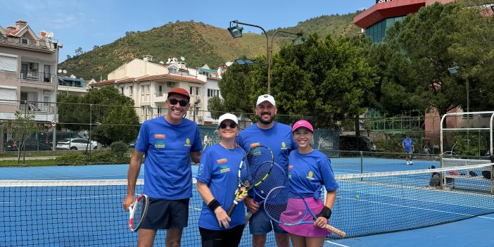 Marmaris’te Kortlar Otizm Farkındalığı İçin Doldu: Teniste Yarı Finaller Belli Oldu